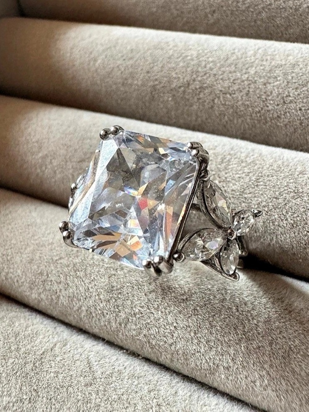 SD 925 Sterling Silver Huge Clear Radiant Cut Marquise Statement Ring Size 8